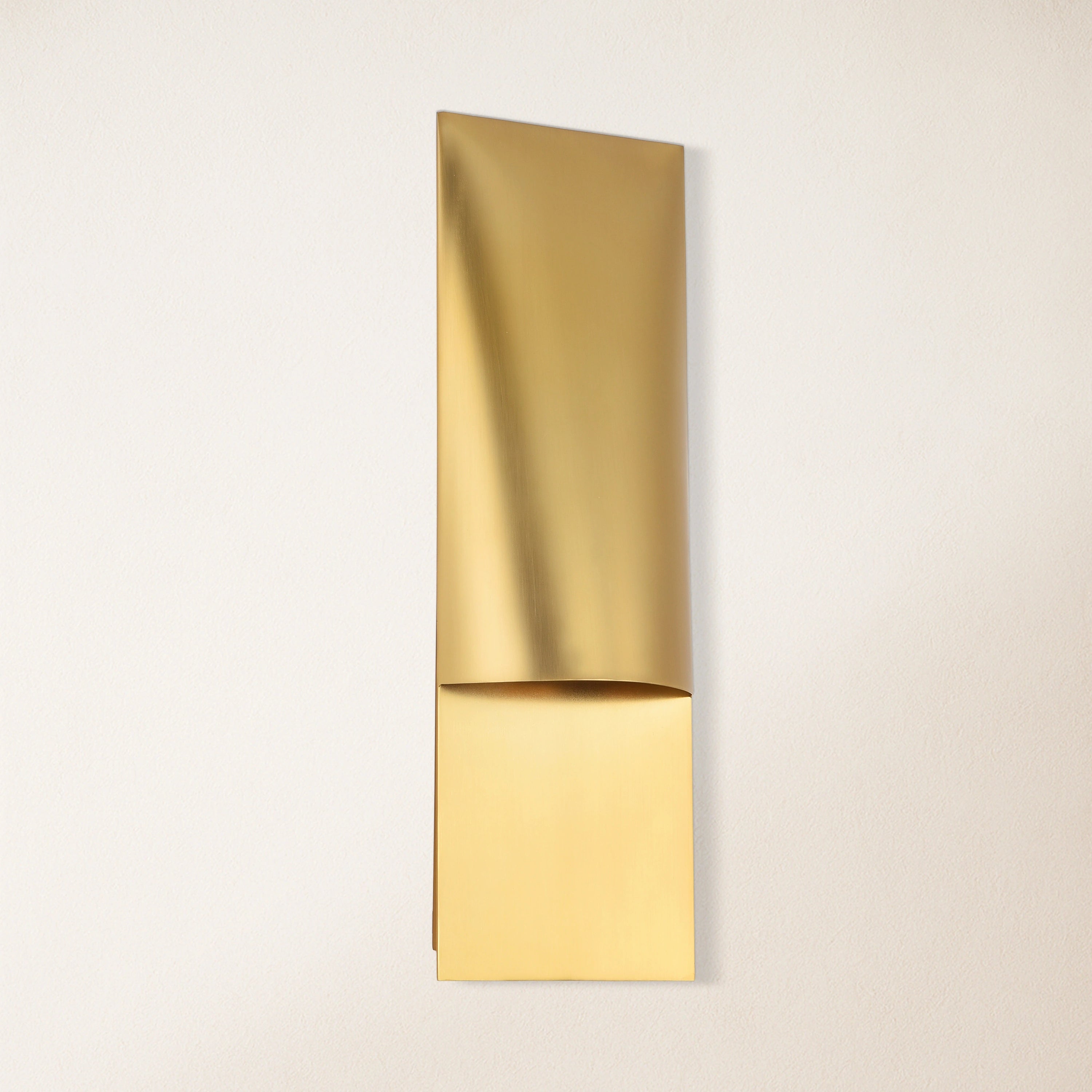 Trany Vertical Wall Sconce 18"H