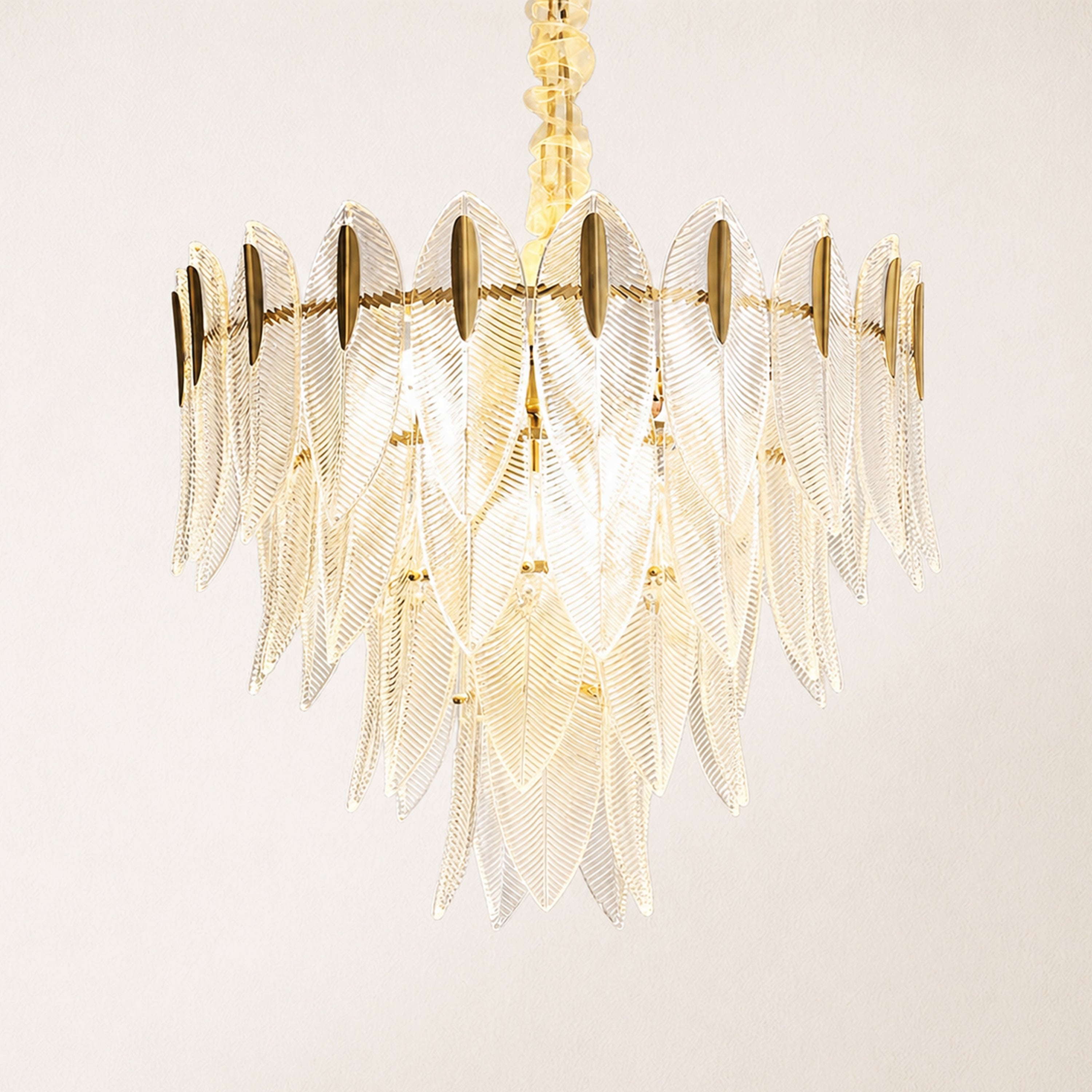 Marilyn Glass Feathers Round Chandelier