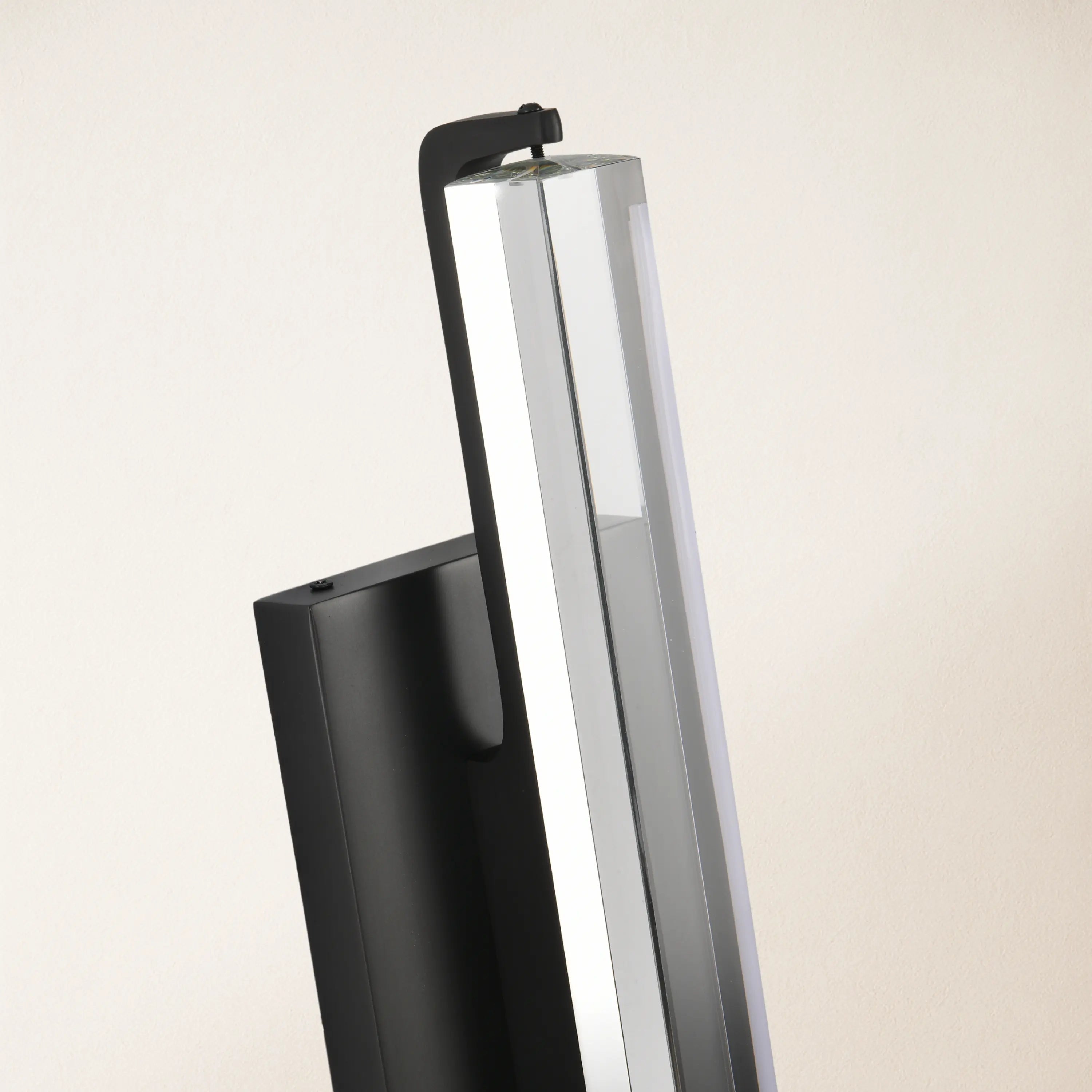 Clara Glow Crystal Single Wall Sconce 19"