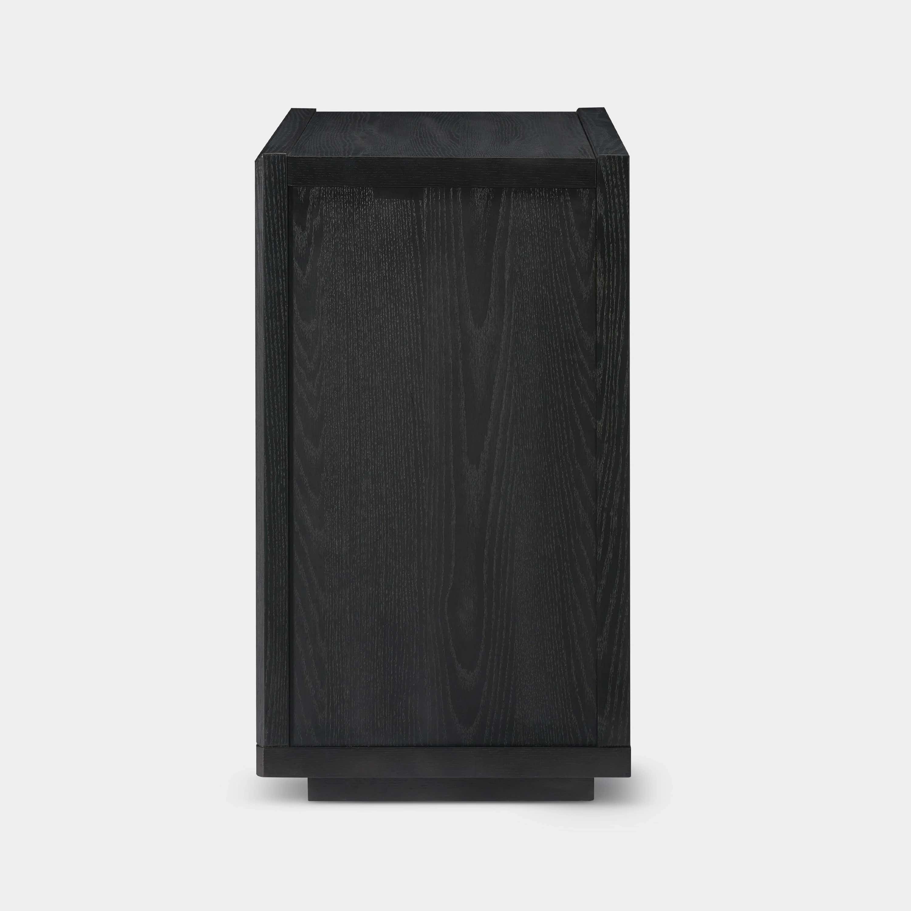 Alvar 32″ Oak 3-Drawer Chest