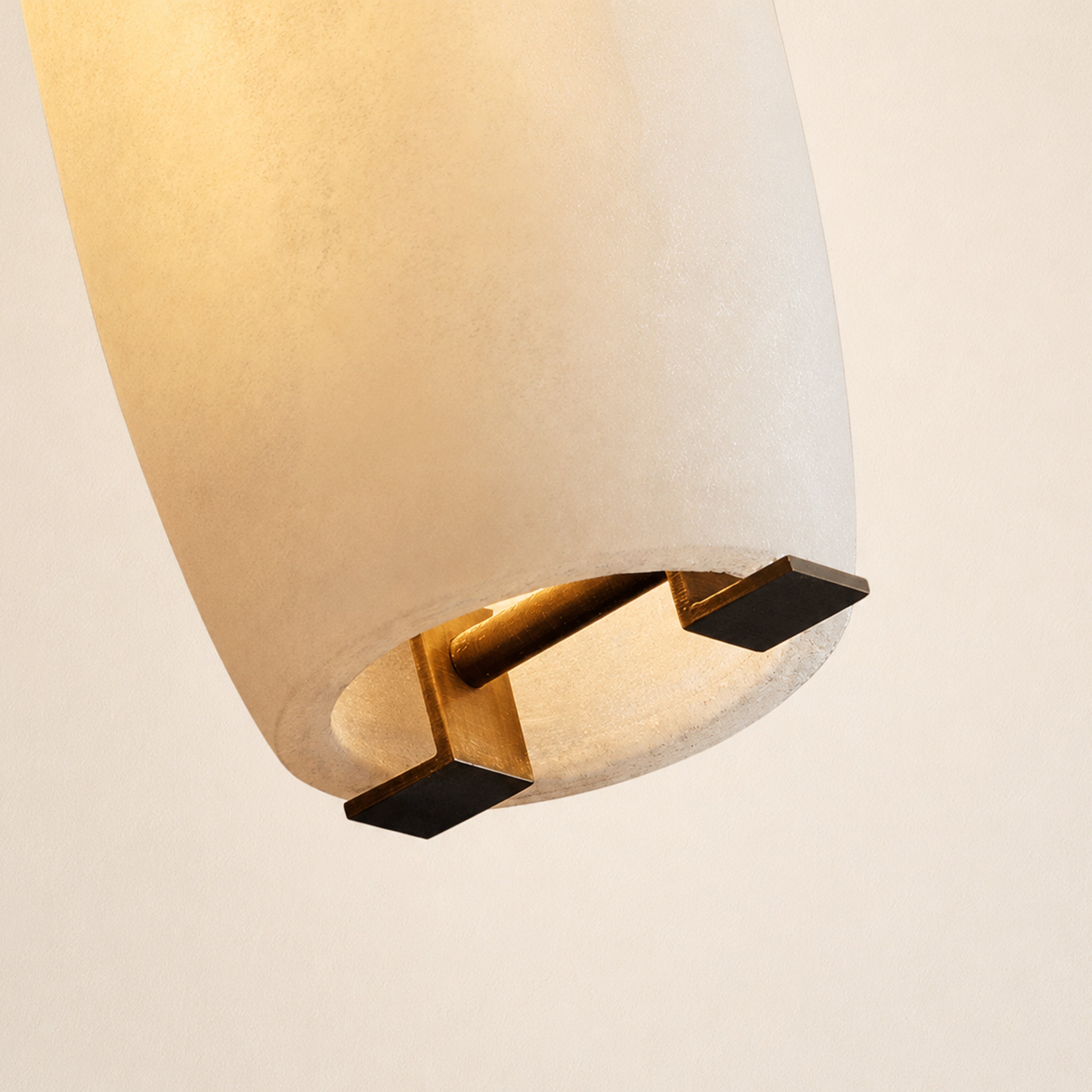 Seravelle Alabaster Pendant