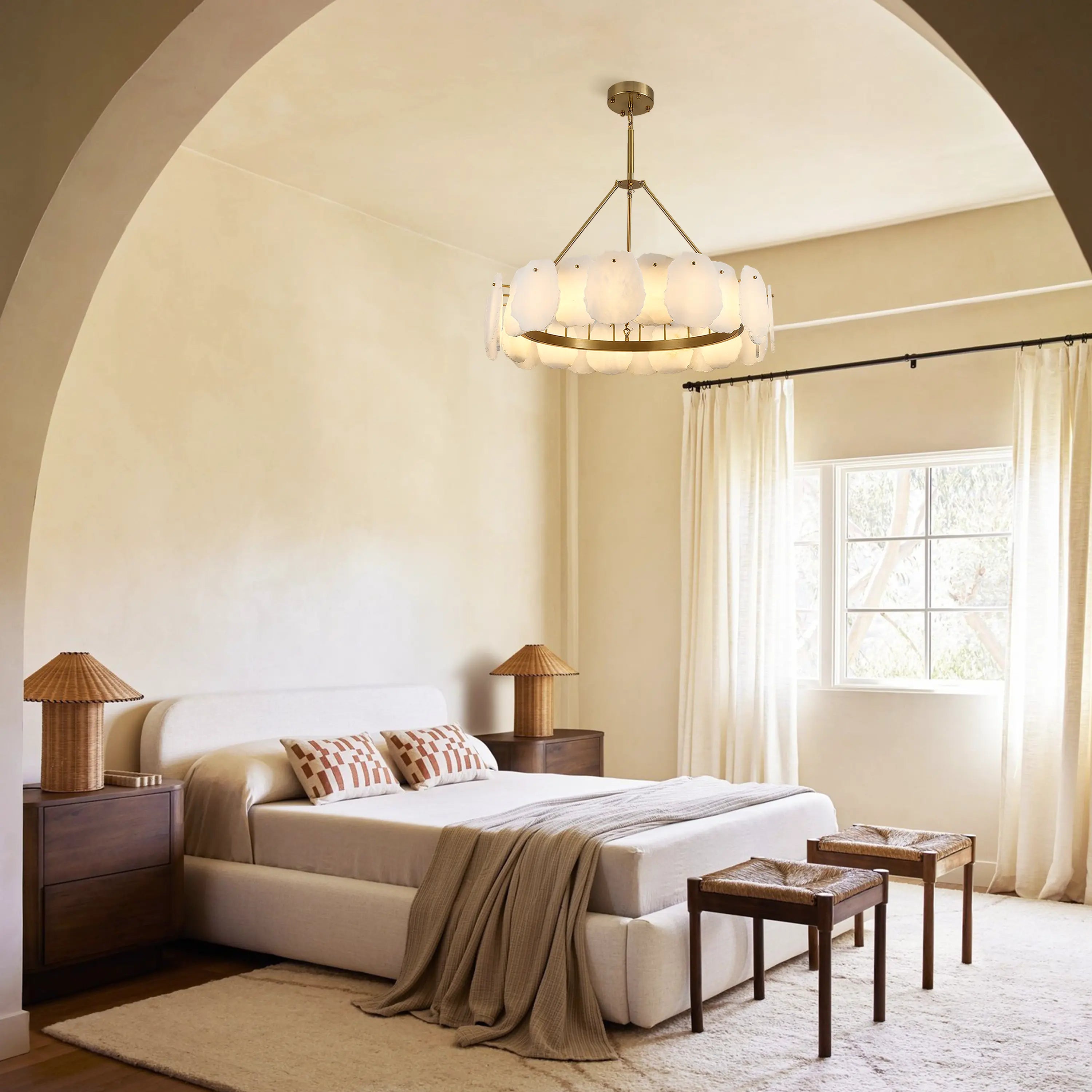 Moira Alabaster Round Chandelier 32"D#Finish_Gold