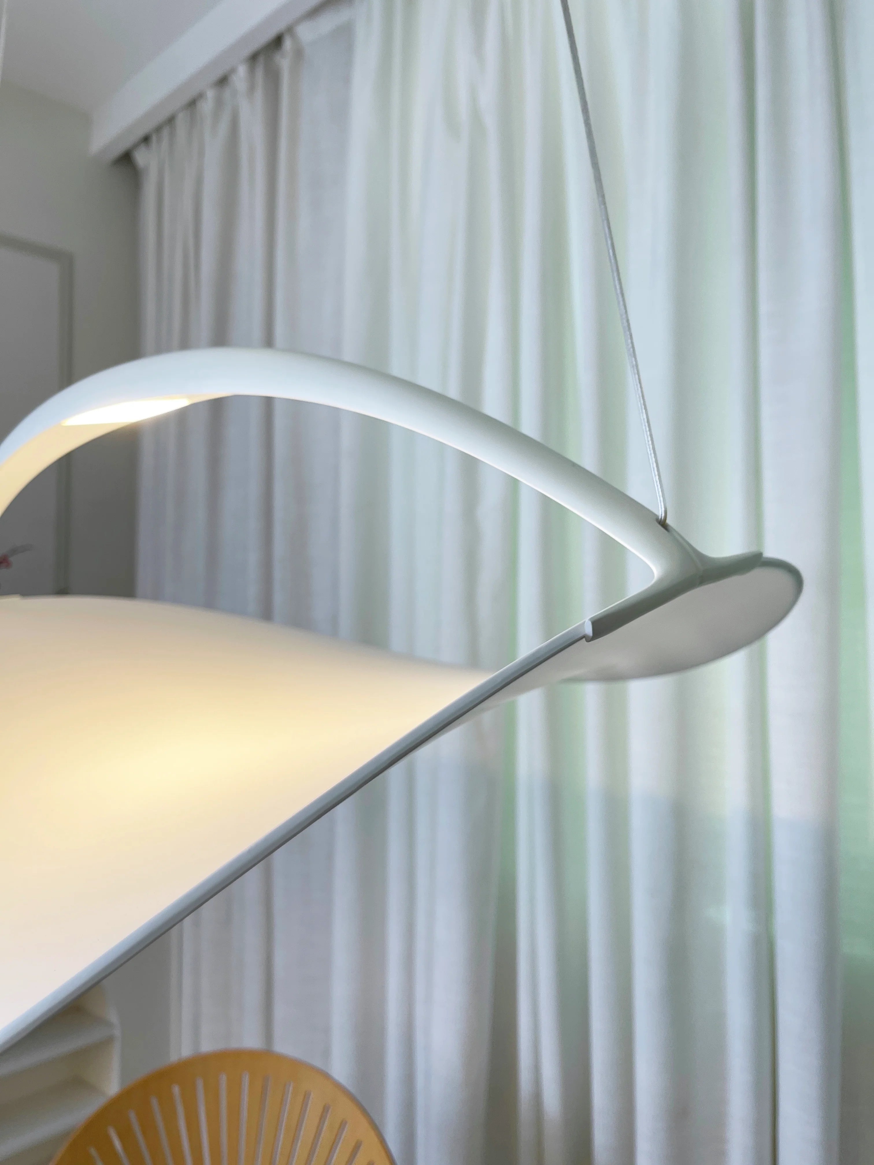 Luvra Floating Arc Pendant Light