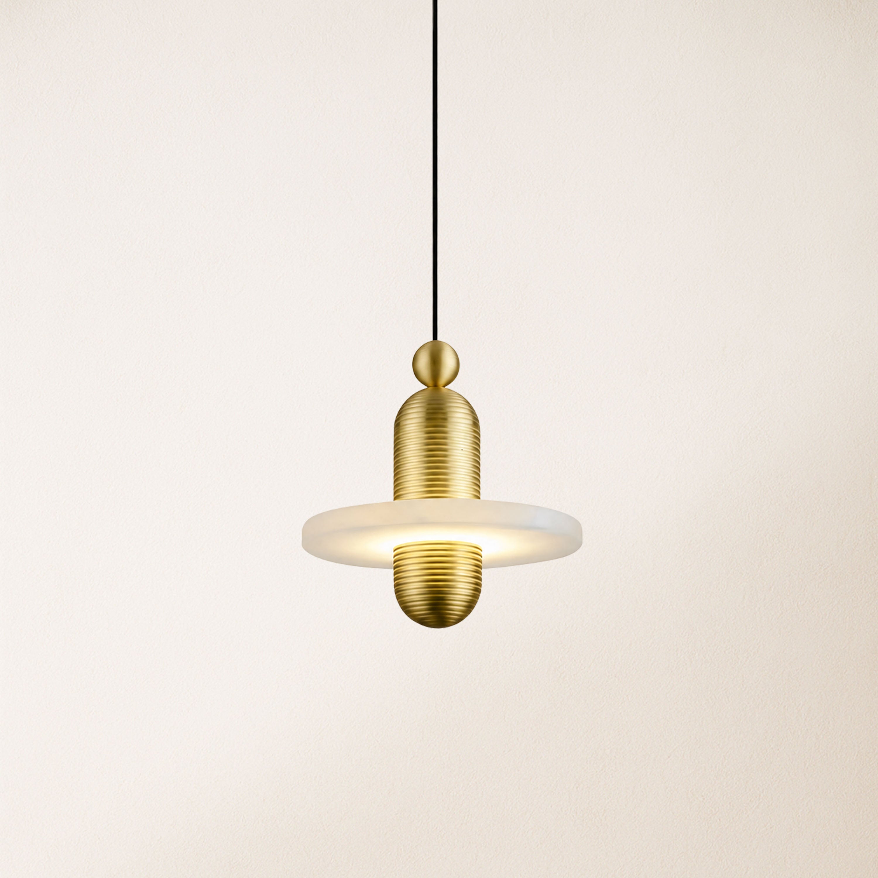 Median Mono Pendant Light