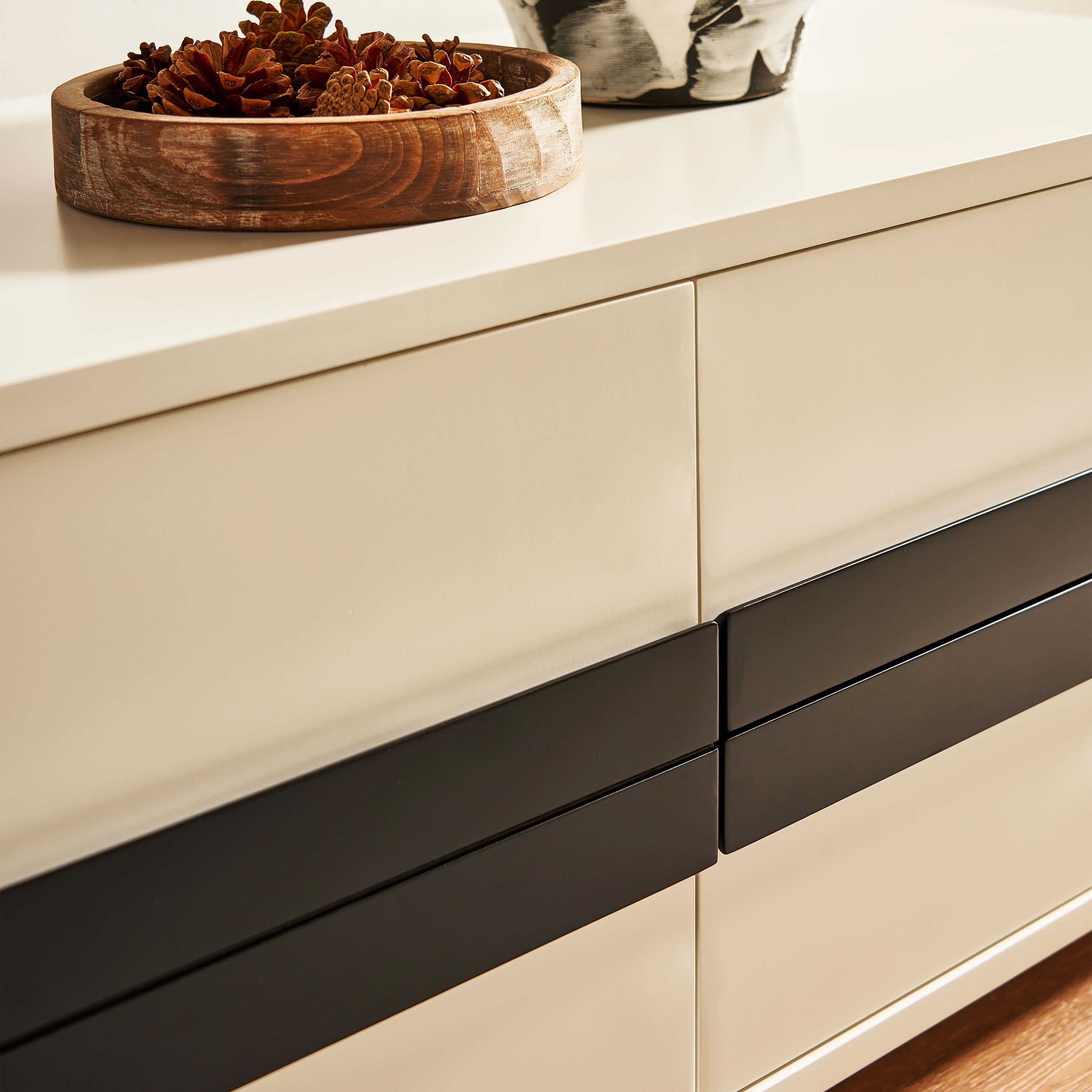 Soren Media Console 80" W