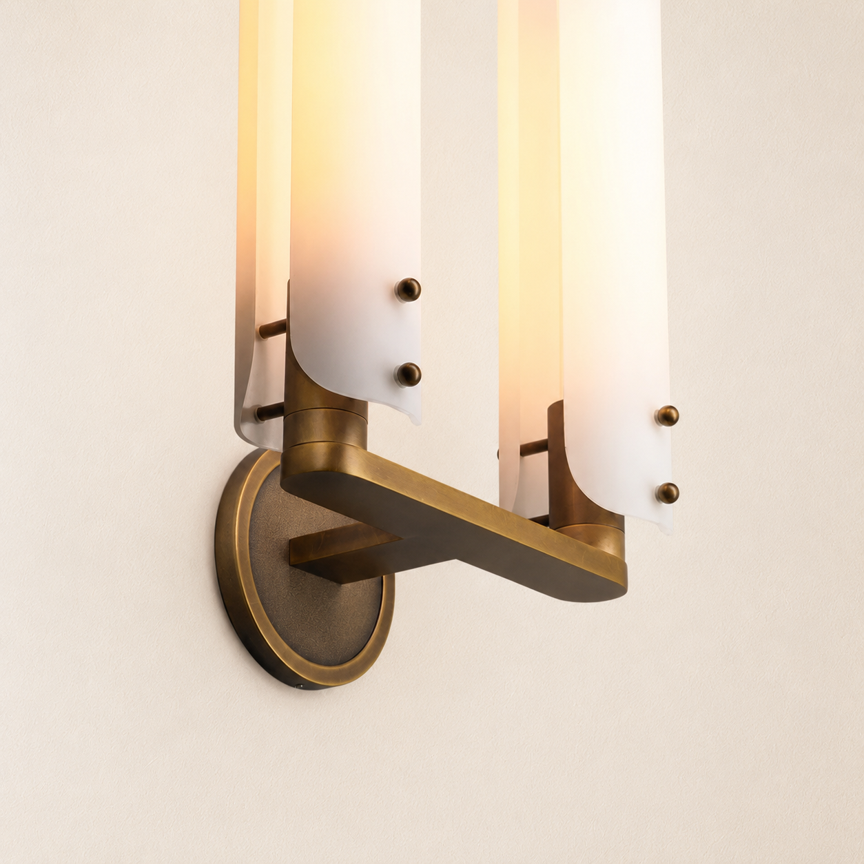 Wornak Glass Wall Lamp