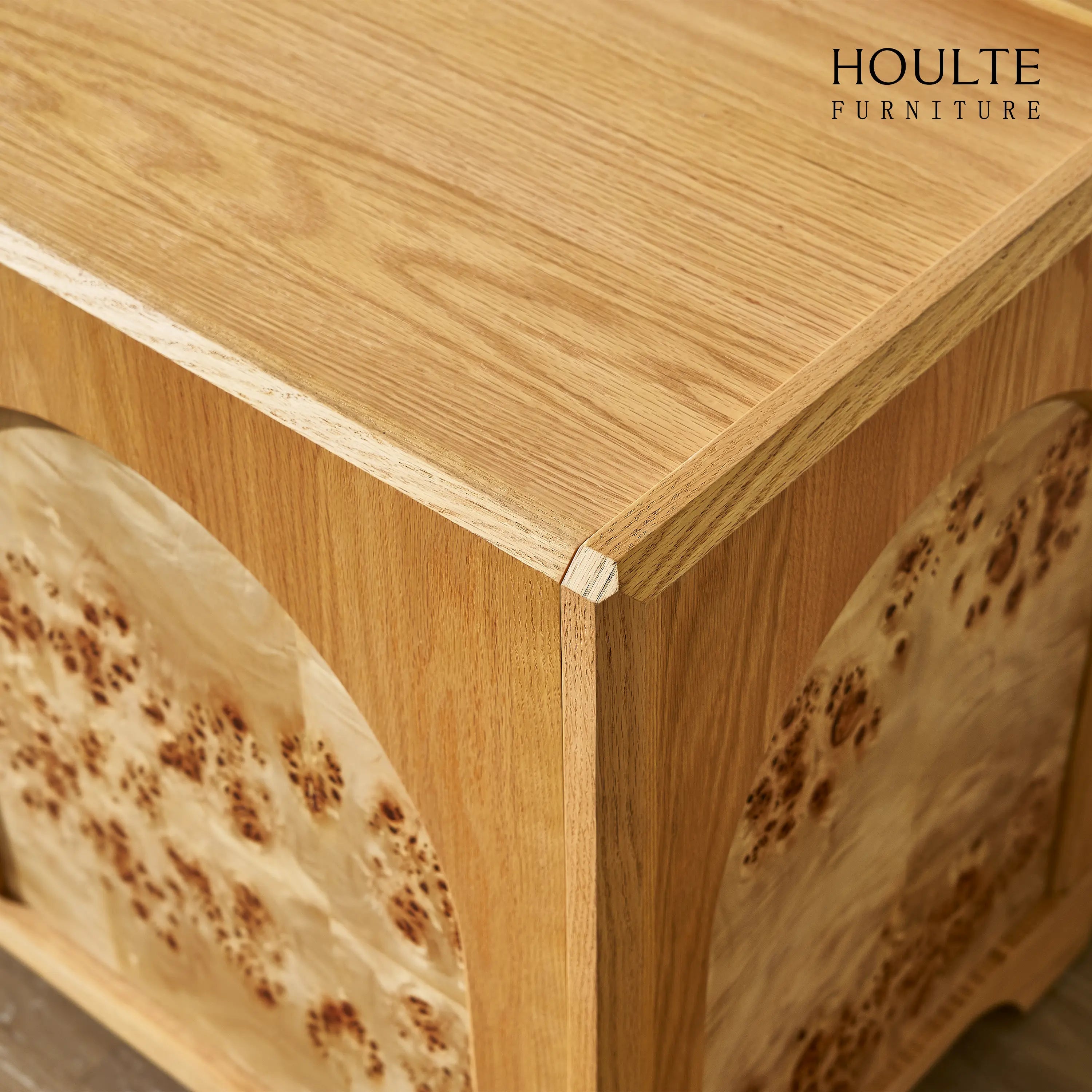 Aurora Oak Media Console 80"