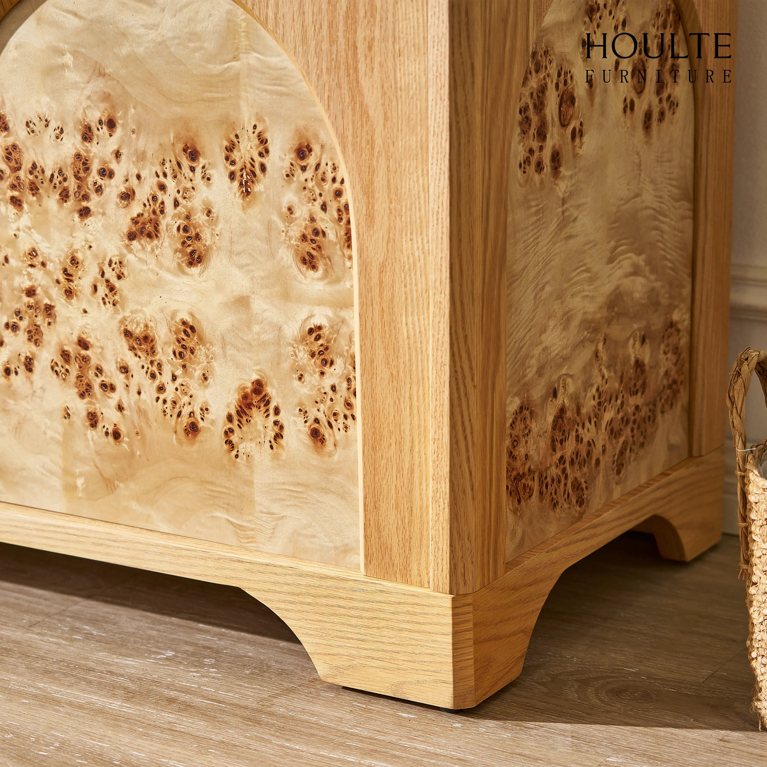 Aurora Oak Media Console 80"