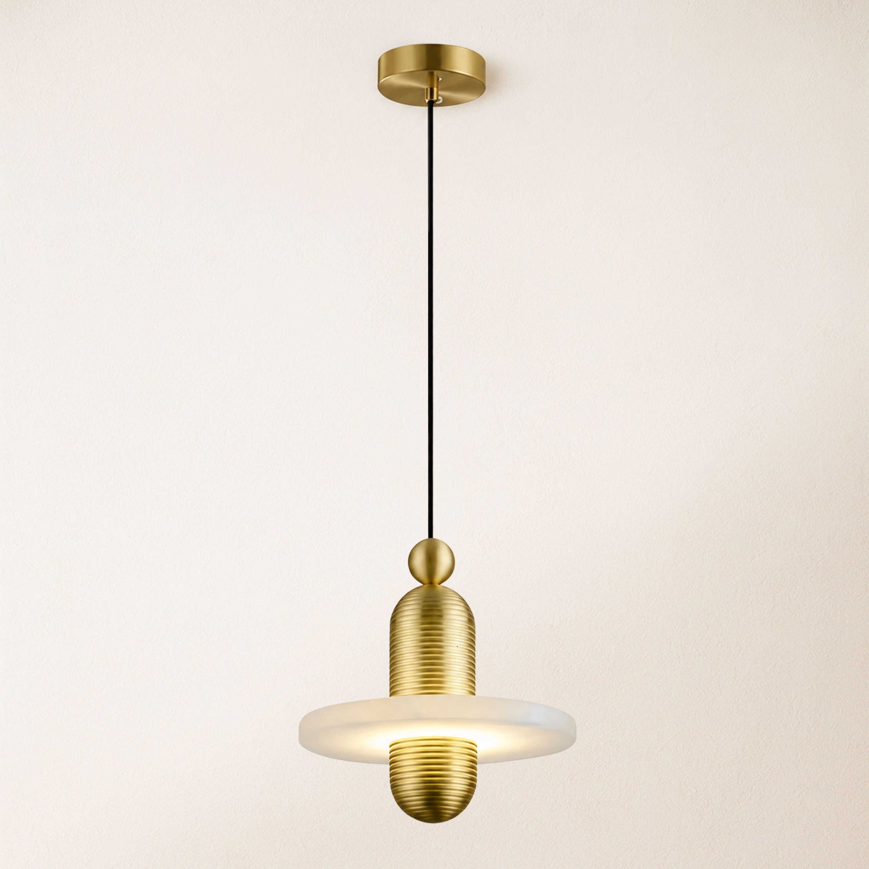 Median Mono Pendant Light