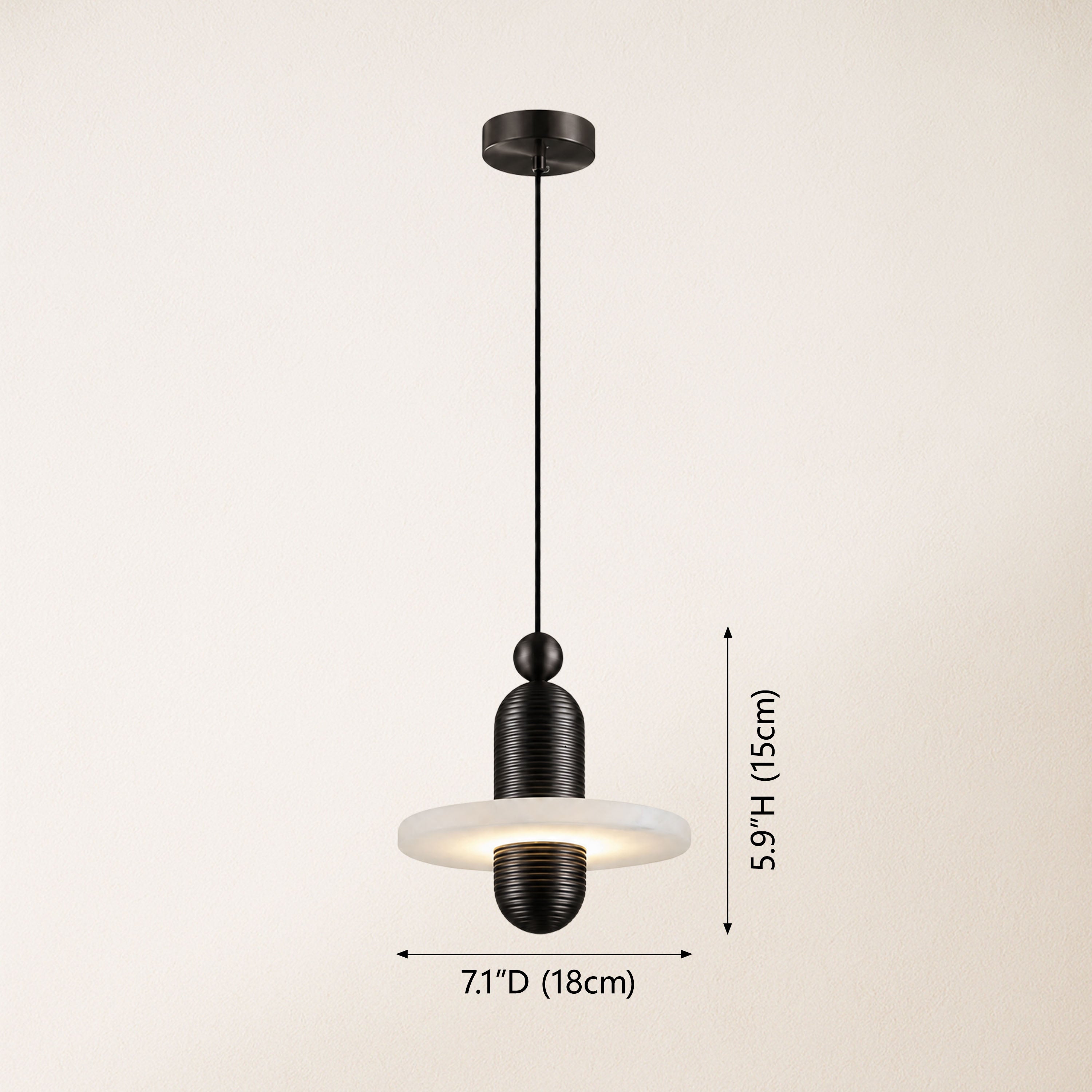 Median Mono Pendant Light