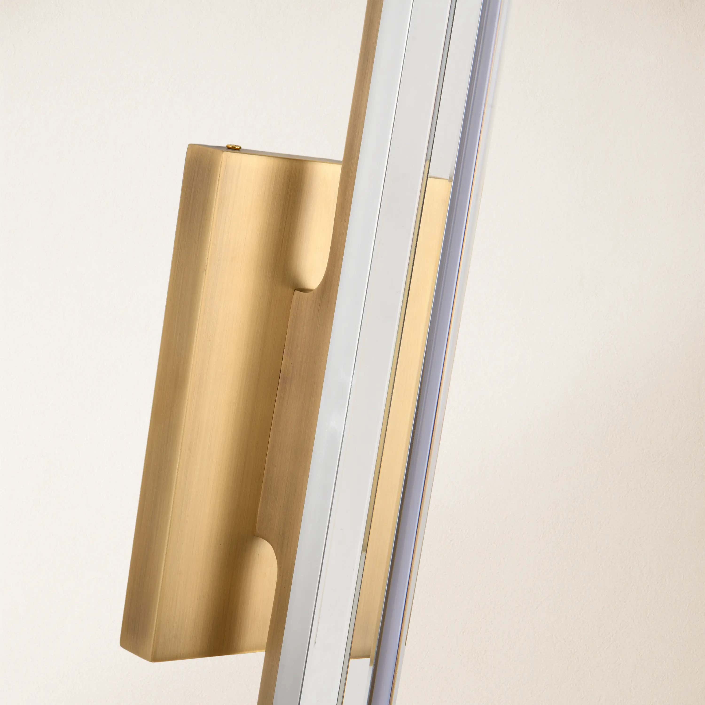 Clara Glow Crystal Single Wall Sconce 19"