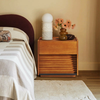 Devon Oak Nightstand 20“W