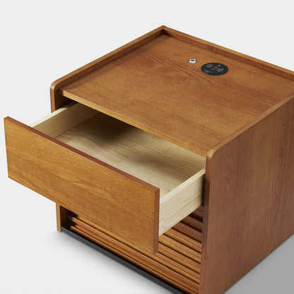 Devon Oak Nightstand 20“W