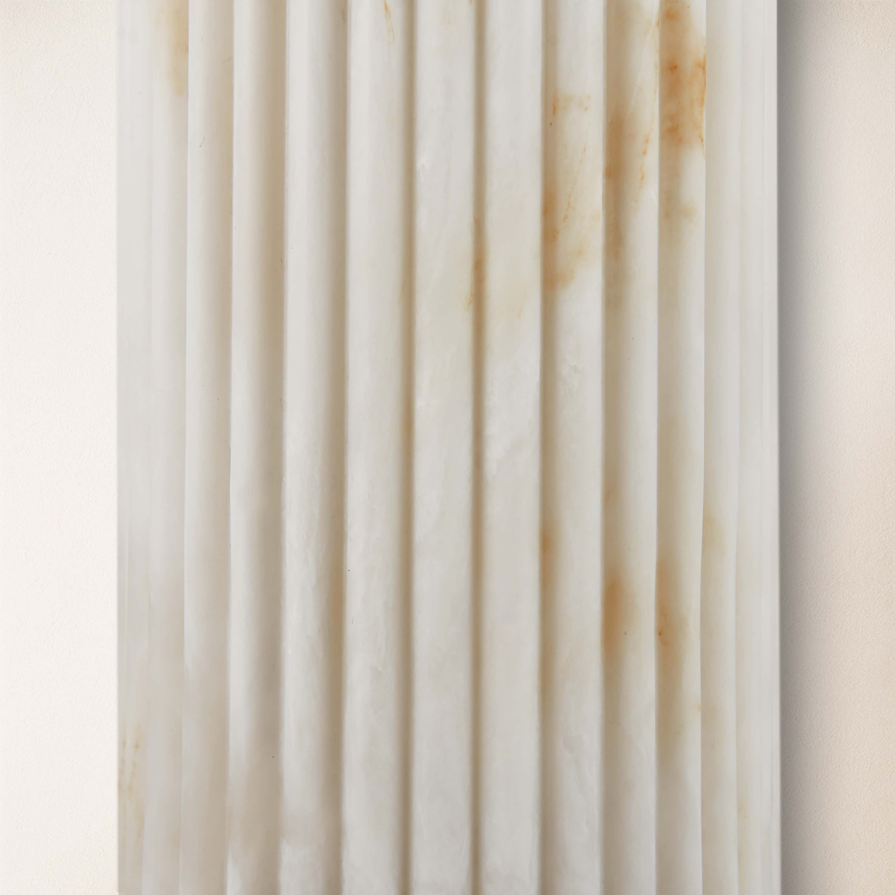 Luminare Resin Fluted Wall Sconce 5"