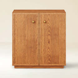 Avery Oak Cabinet 30