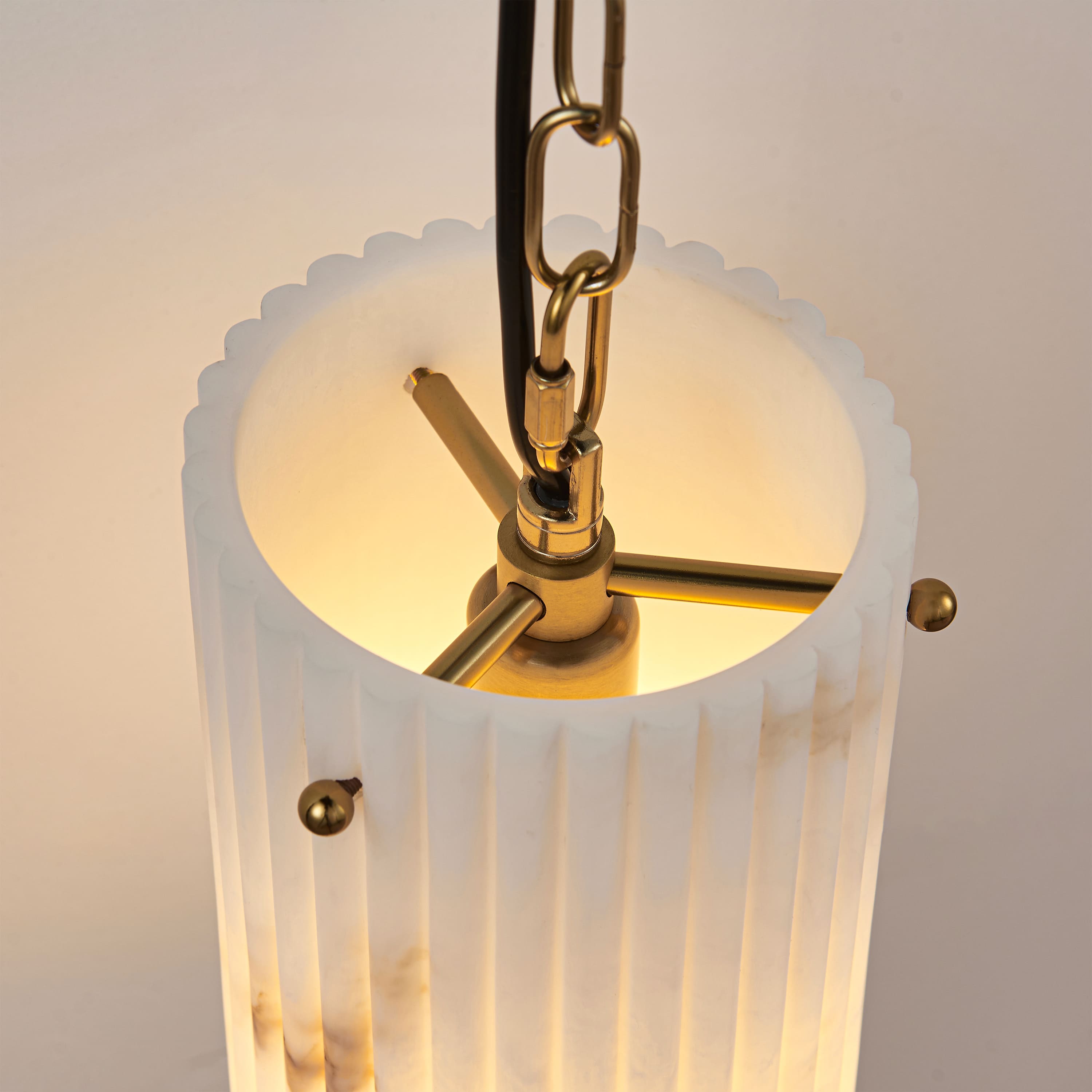 Luminare Resin Fluted Pendant 5" 