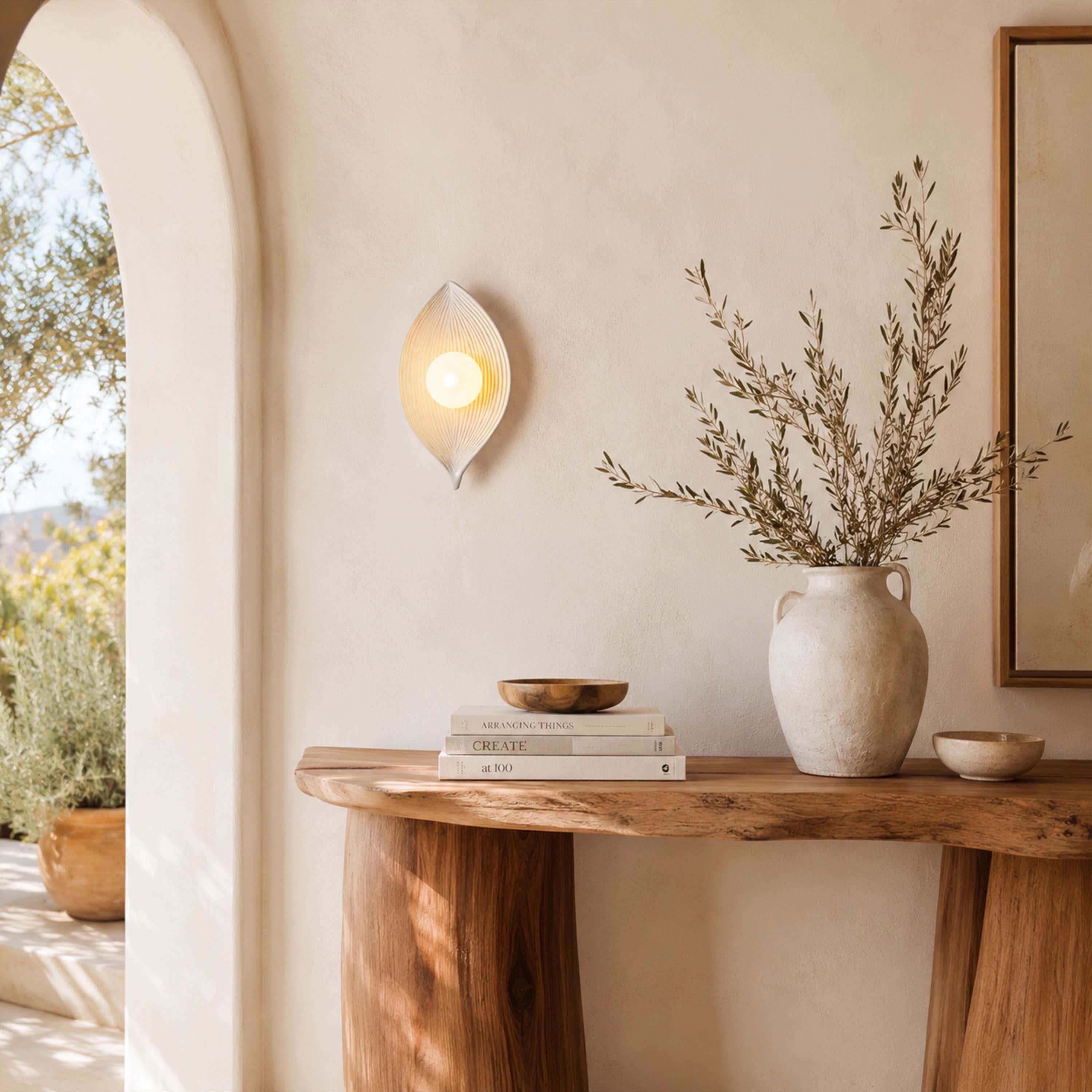 Sylvara Resin Leaf Wall Sconce 