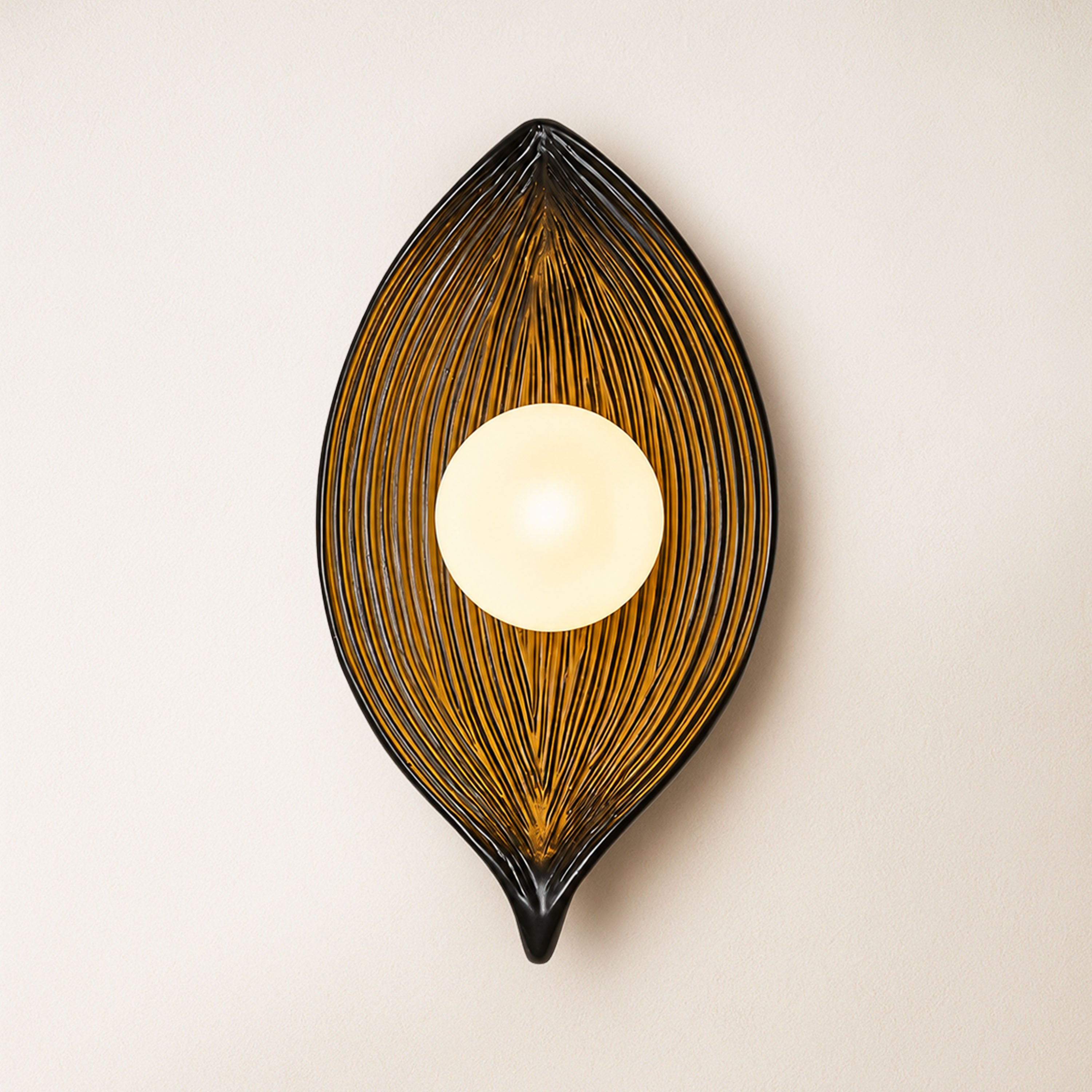 Sylvara Resin Leaf Wall Sconce 